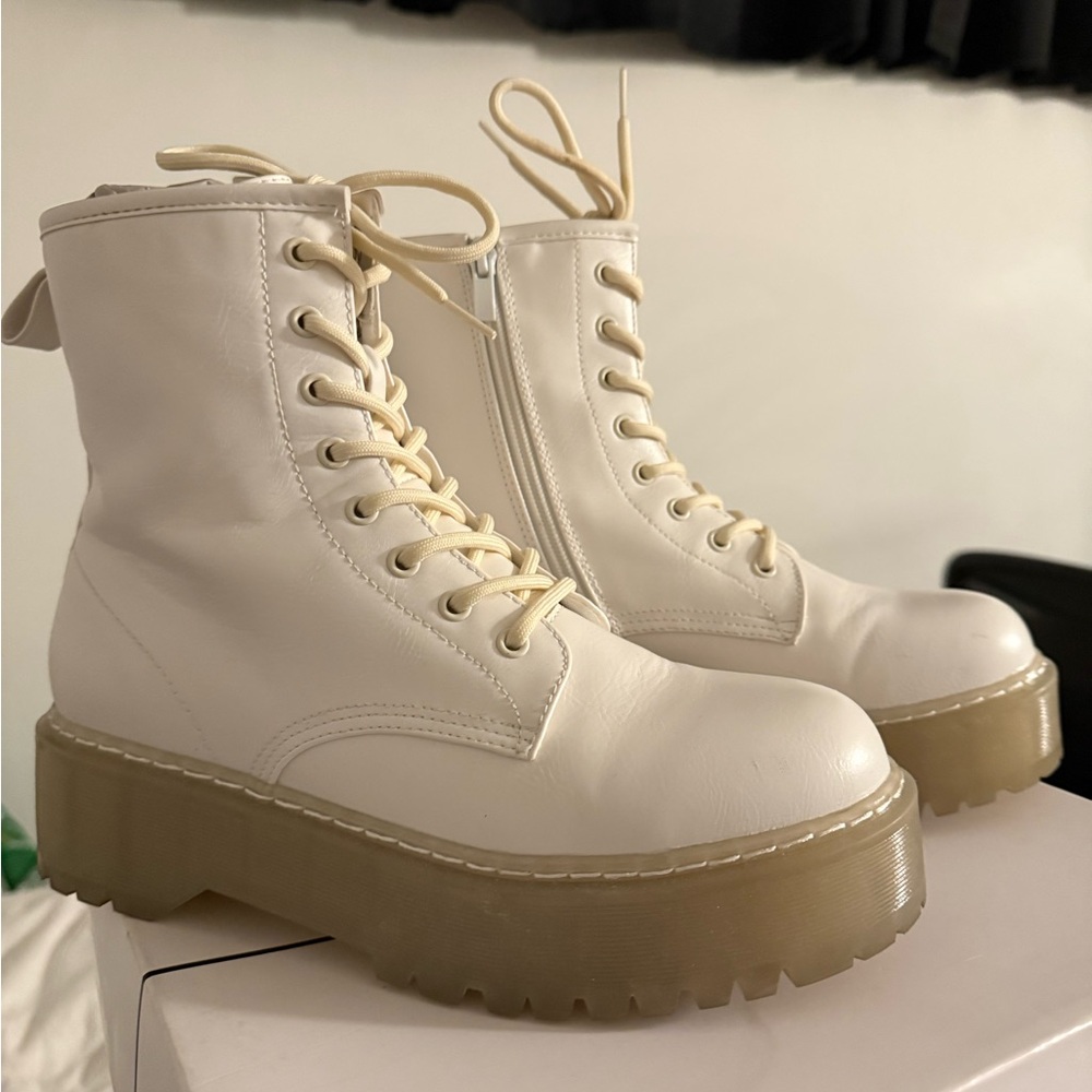 Cream Combat Boots with Chunky Sole and Lace-Up Design